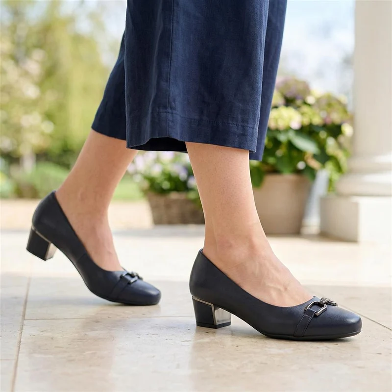 Wide Fit Block Heel Court Shoes - WK43004 / 328 968 - Navy