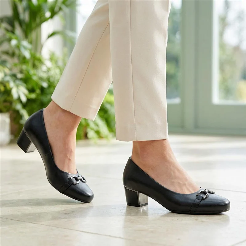 Wide Fit Block Heel Court Shoes - WK43004 / 328 968 - Black