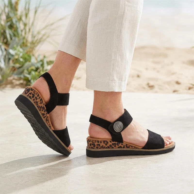 Cushioned Touch-Fasten Sandals - WOIL41044 / 327 272 - Black Leopard