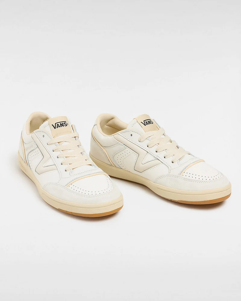 VANS Unisex Lowland Comfycush JMP R Trainer – Weiß