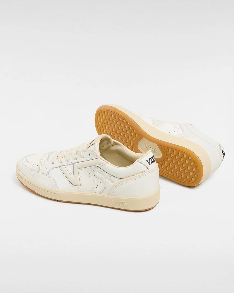 VANS Unisex Lowland Comfycush JMP R Trainer – Weiß
