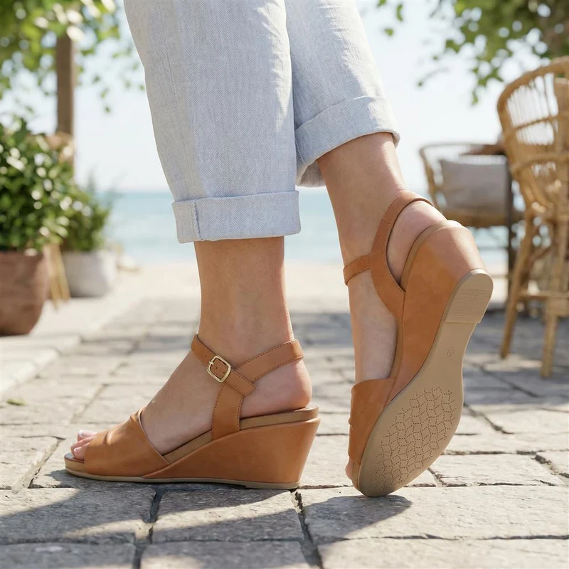 Adjustable Buckle Wedges - BELMETIN37017 / 323 773 - Tan