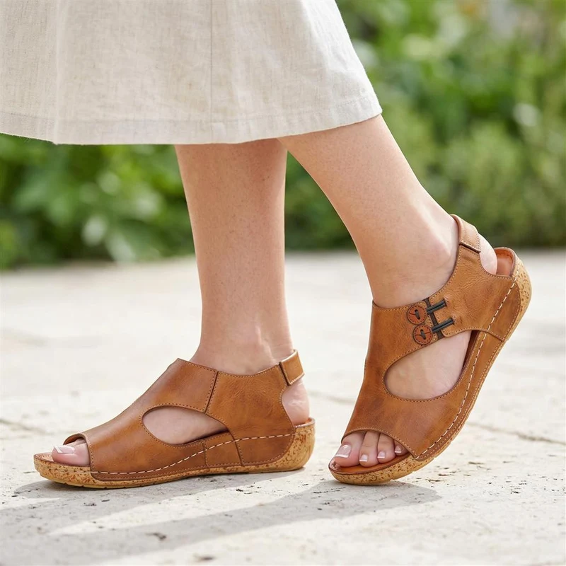 Leather Slip-On Sandals - KARY41004 / 327 532 - Tan