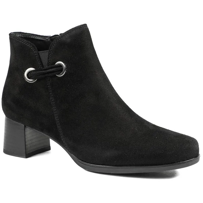 Leather Ankle Boots With Block Heel - GAB42020 / 329 514
