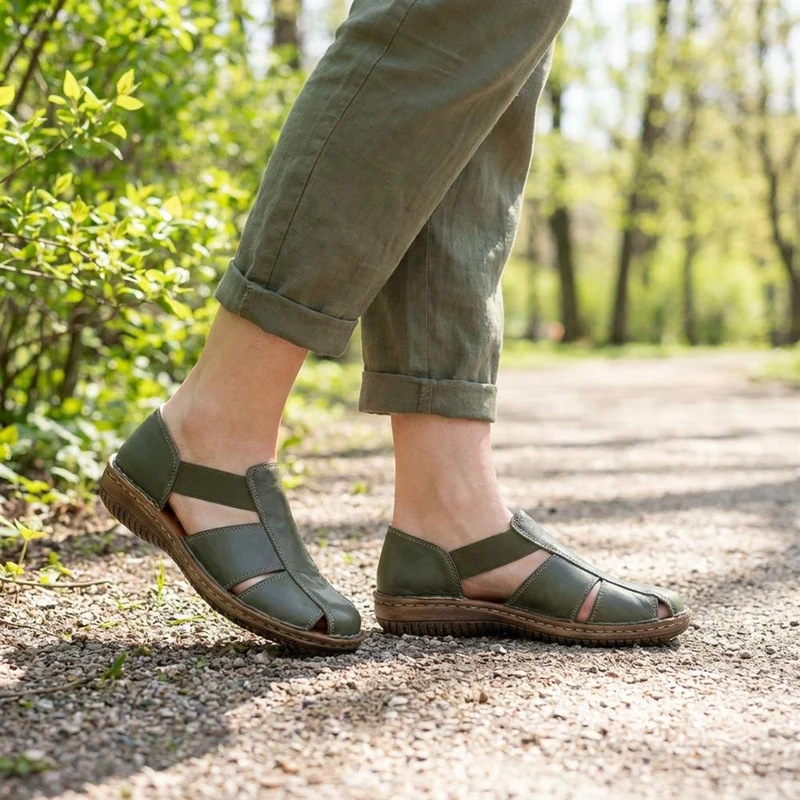 Loretta Leather Elasticated Slip On Shoes - HAK43001 / 329 375 - Khaki