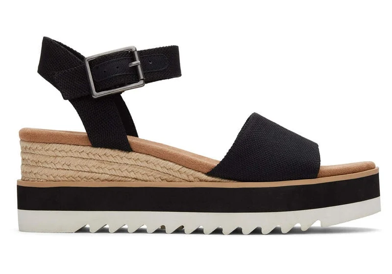 TOMS Diana – Weite Keilsandalette für Damen - Schwarz