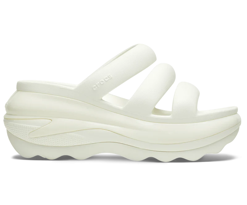 Crocs Unisex Classic Mega Crush Sandale mit Dreifachriemen - Kreide