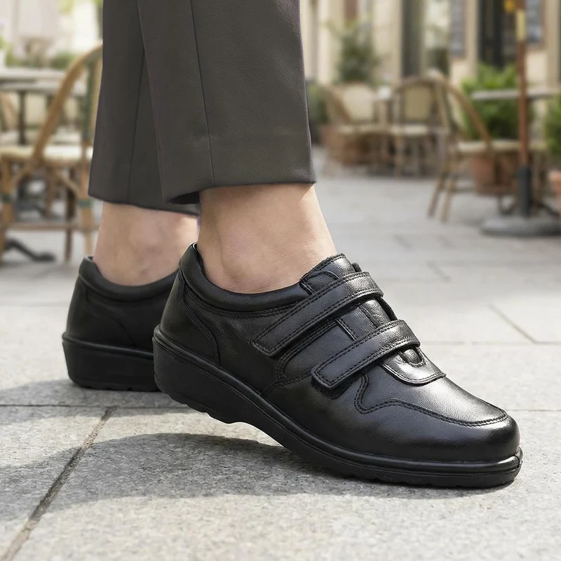 Wide Fit Leather Adjustable Fit Shoes - RAJA42001 / 328 599 - Black