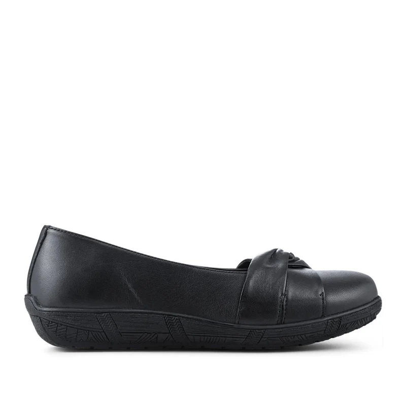Wide Fit Leather Slip On Shoes With Ribbon Detail - KF42014 / 328 231 - Black