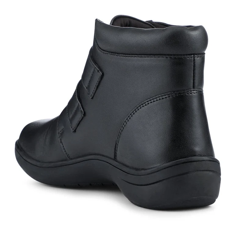 Wide Fit Leather Touch Fasten Boots - KF42005 / 328 423 - Black