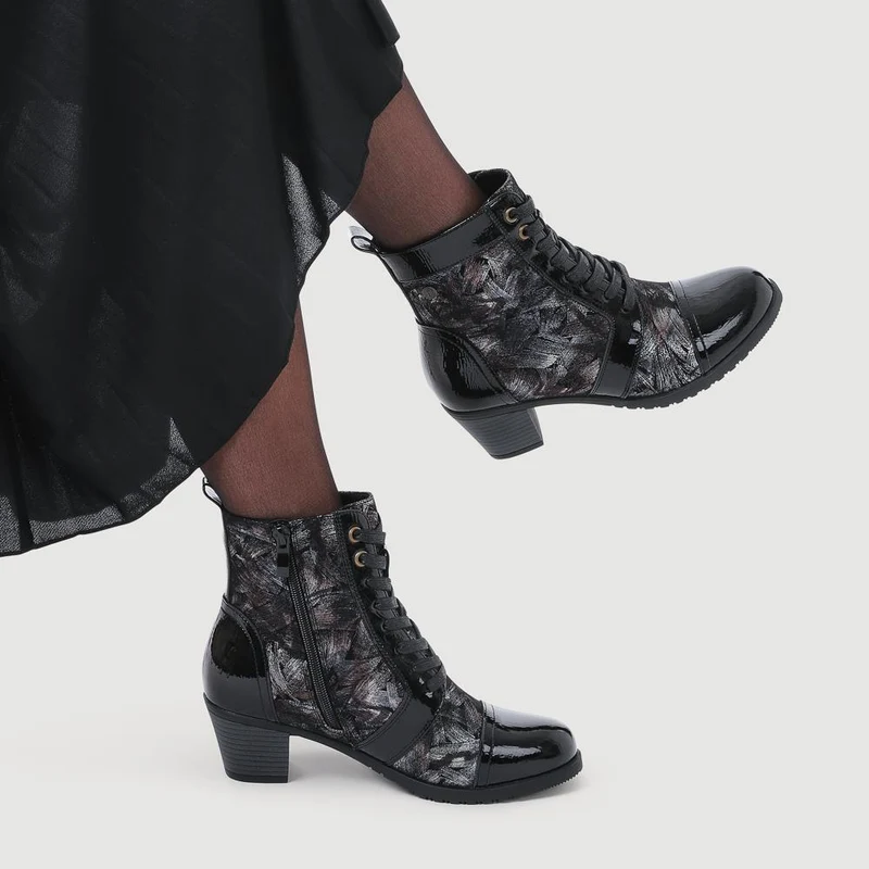 Block-Heeled Ankle Boots - SENBO42002 / 328 390 - Black Multi