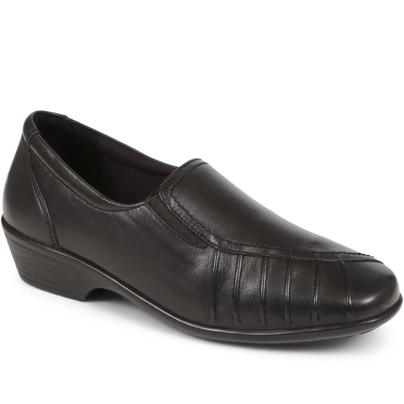 Leather Slip On Shoes - KEMP1800 / 145 950 - Black