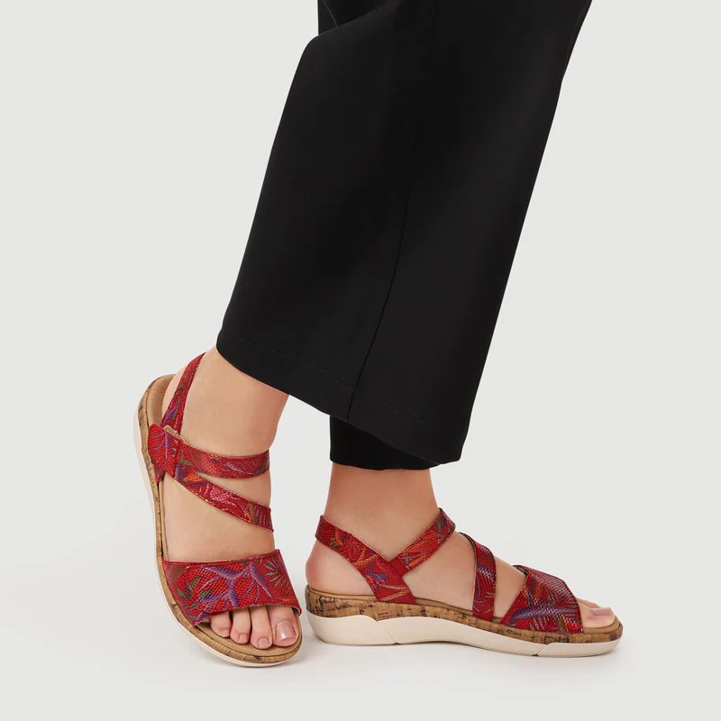 Chunky-Sole Leather Sandals - DRS41512 / 327 090 - Red Multi