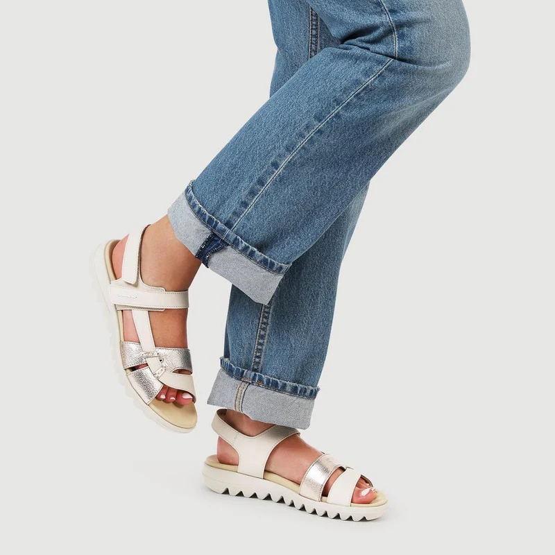 Chang Leather Dual Touch Fastening Sandals - GAB41526 / 327 033 - Cream Shimmer