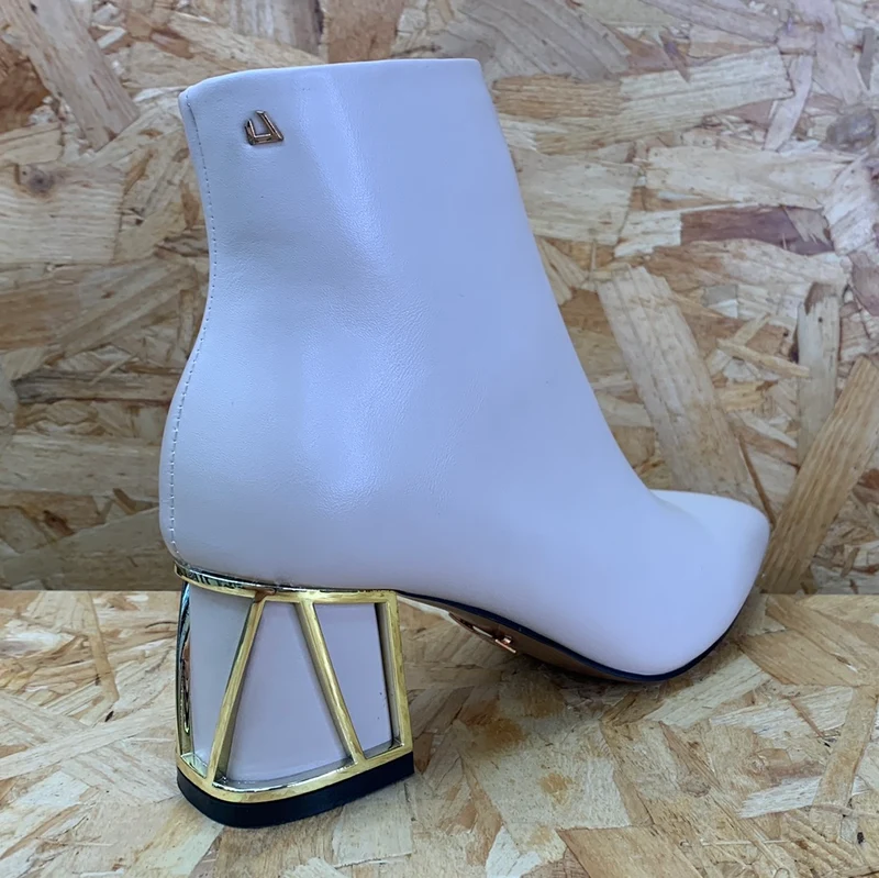 Una Healy Damen-Stiefelette „Through The Years“ – Neutral