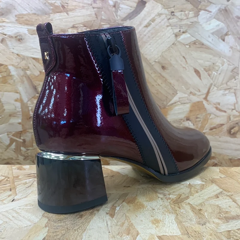 Kate Appleby Damen-Stiefelette von Oakley – Damson Pink