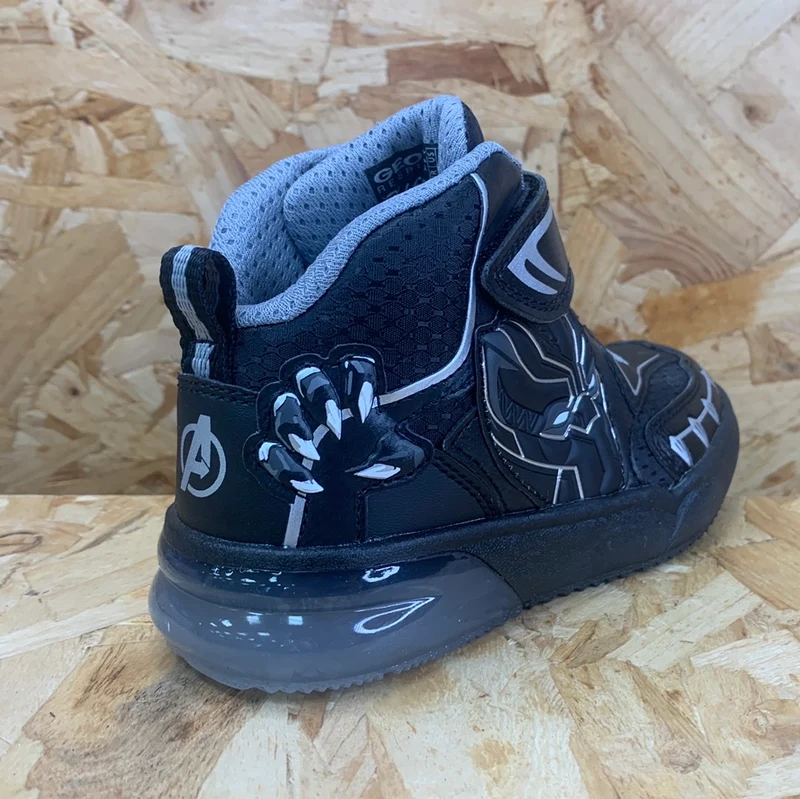 Geox Kinder Marvel Black Panther Light Up High-Top-Sneaker – Schwarz / Silber