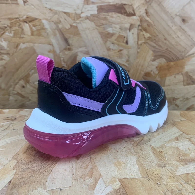 Geox Ciberdron Light Up Sneakers für Kinder – Schwarz / Fuchsia