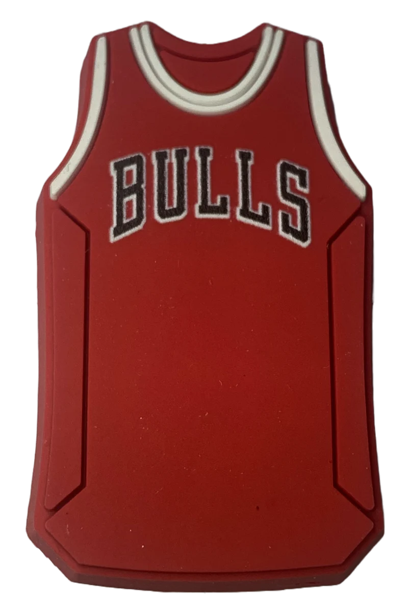 Crocs Jibbitz NBA Chicago Bulls Anhänger aus rotem Trikot