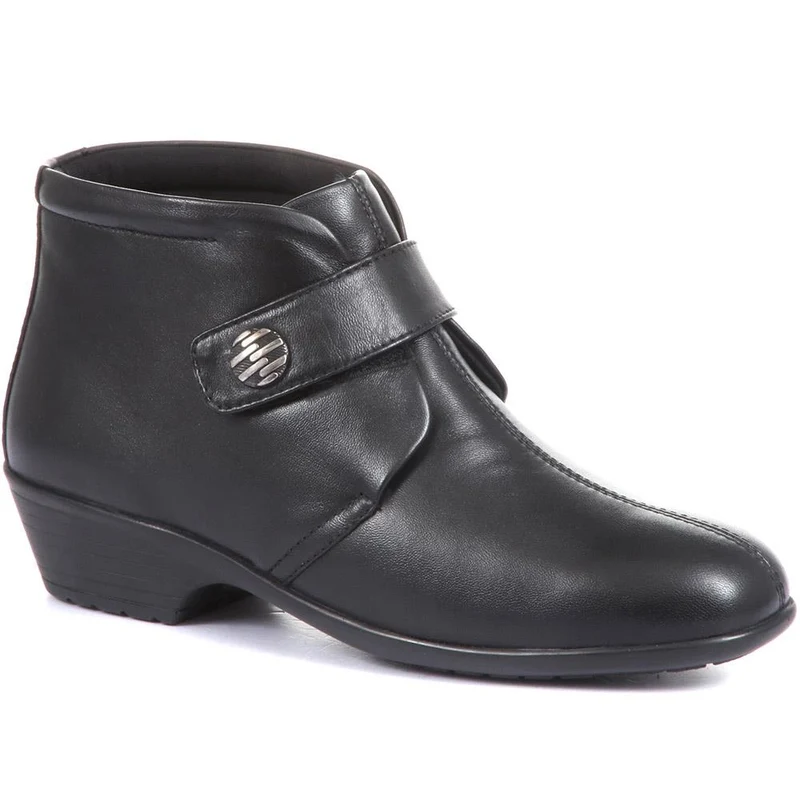 Leather Ankle Boots - KF28026 / 313 332 - Black