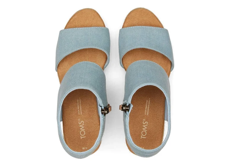 TOMS Plateau-Sandale „Mallorca“ für Damen – Pastellblau verwaschener Denim