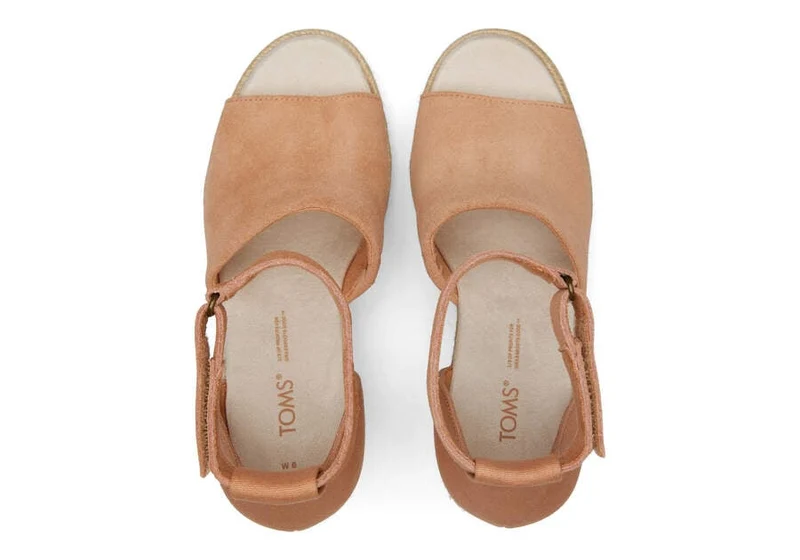 TOMS Marisol Keilsandale für Damen – Sandy Beige