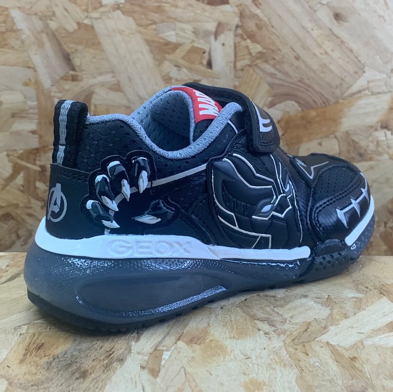 Geox Kinder Marvel Black Panther Light Up Trainer – Schwarz / Silber