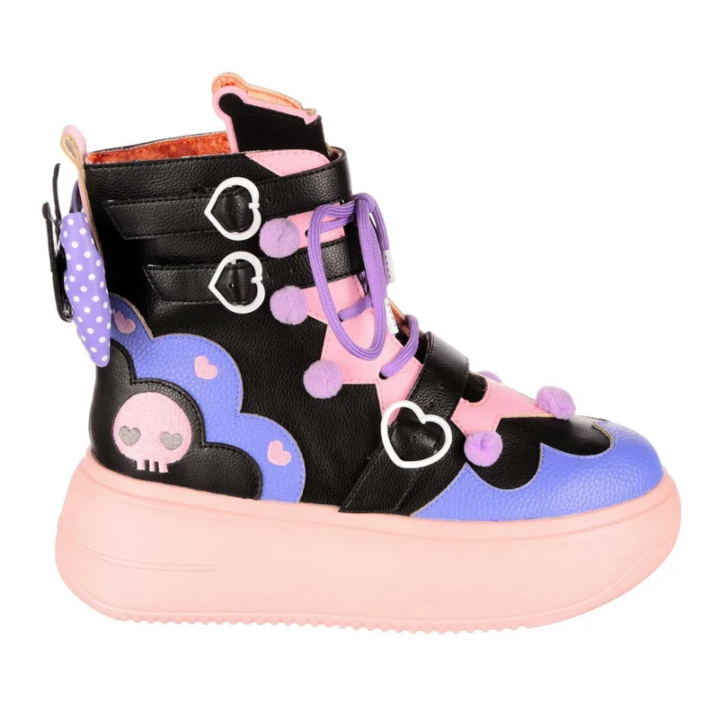 Irregular Choice Frauen Hello Kitty Halloween Gruselige Kuromi Stiefeletten – Schwarz