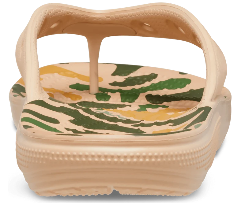 Crocs Unisex Classic Camo Flip Flop – Chai
