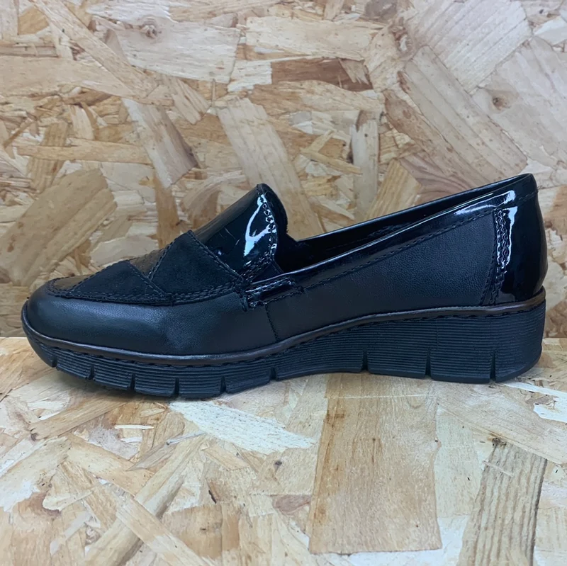 Rieker Modischer Slip-On-Loafer mit Keilabsatz für Damen – Schwarz