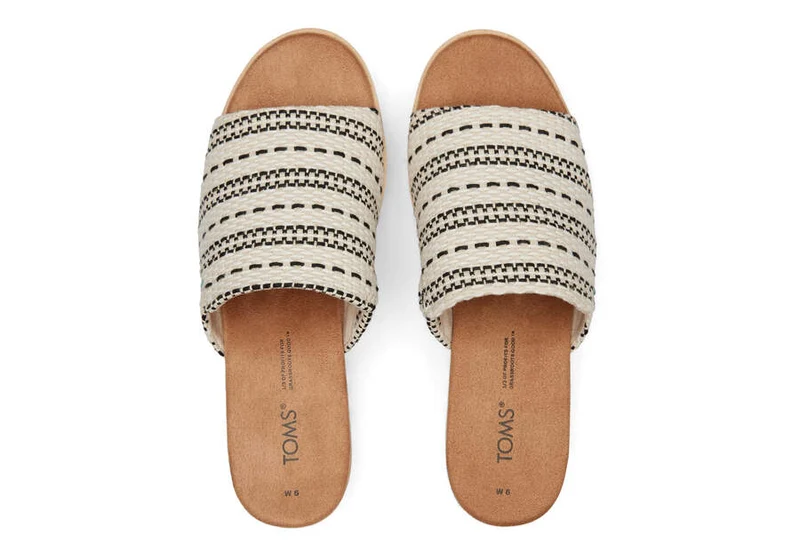 TOMS Damen Diana Global Woven Mule Sandale – Natur